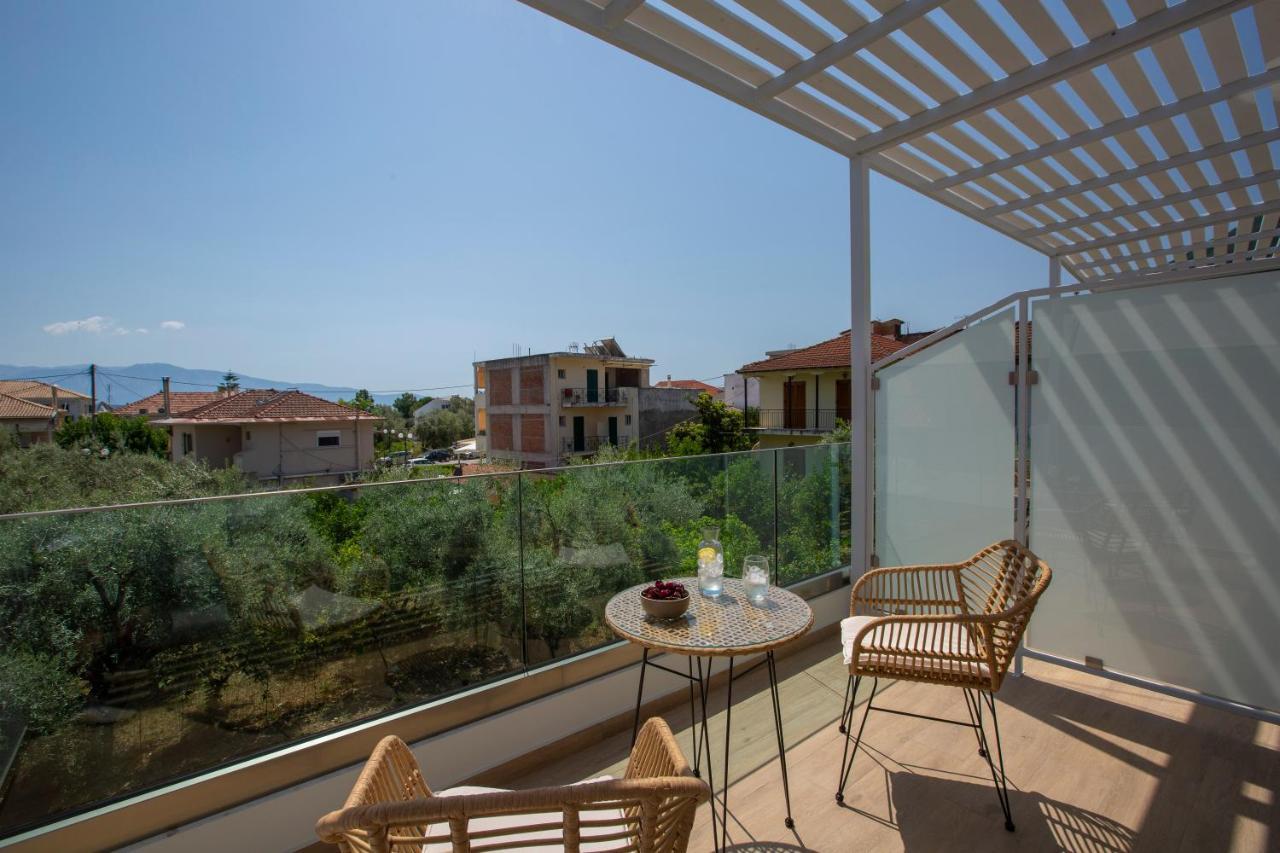 Elianthi Luxury Apartments Nikiana Buitenkant foto